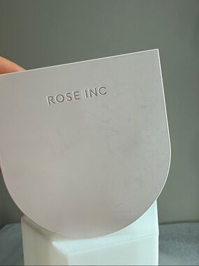 Rose Inc, Blush Divine Radiant Lip & Cheek Color Delphine Cream Blush BNIB